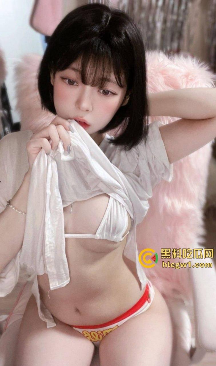韩国极品反差骚货【Yudi】!巨乳肥臀裹上勾丝裤,花式写真勾魂摄魄,床上骚浪到让人欲罢不能!-14