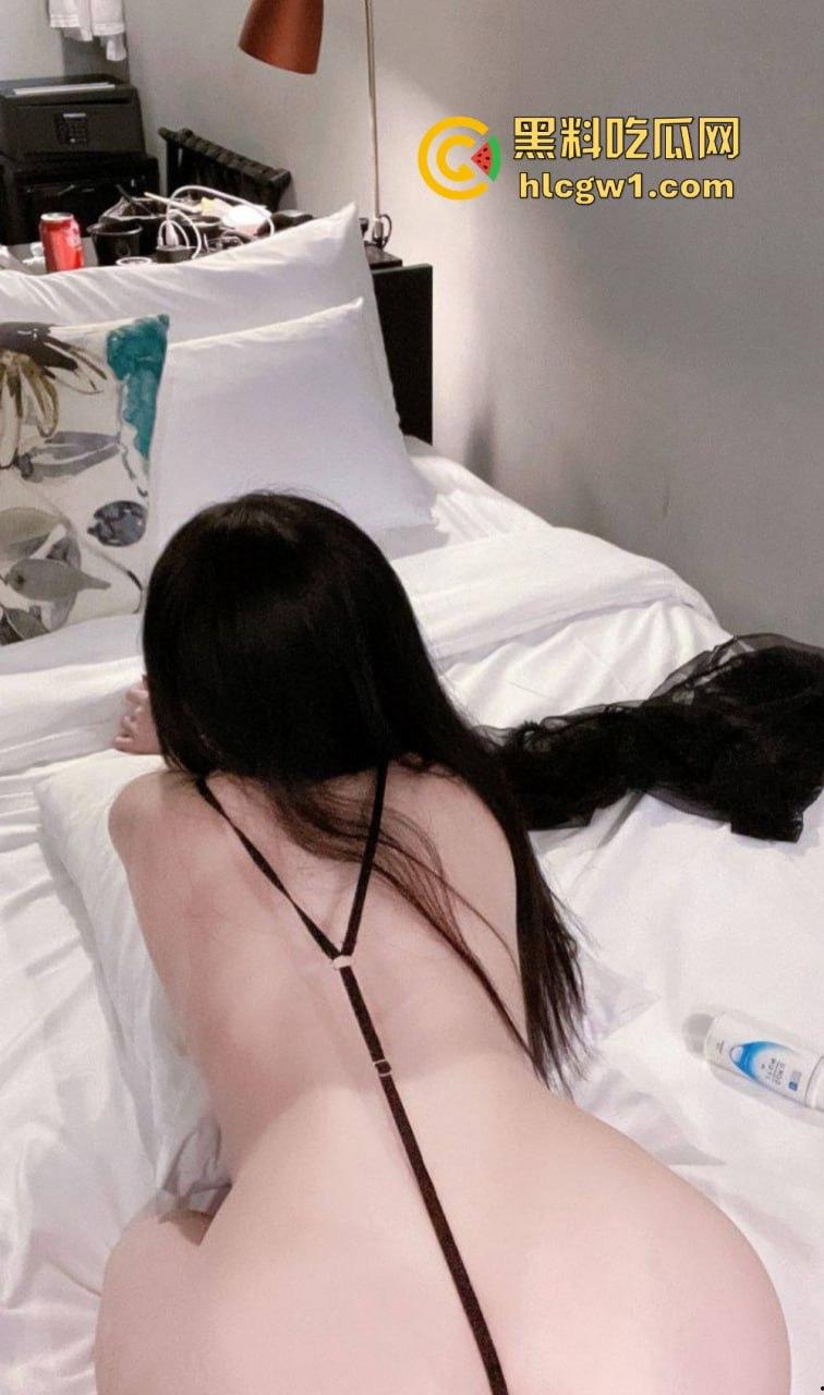 韩国极品反差骚货【Yudi】!巨乳肥臀裹上勾丝裤,花式写真勾魂摄魄,床上骚浪到让人欲罢不能!-20