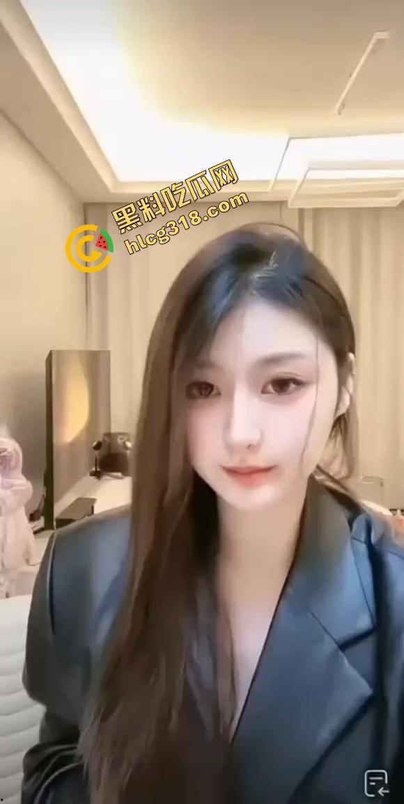 直播不是卖艺是卖逼『赵子易』直播肥嫩鲍鱼一对一给大哥看鲍成品检流程？大哥验货过了就冲！-6