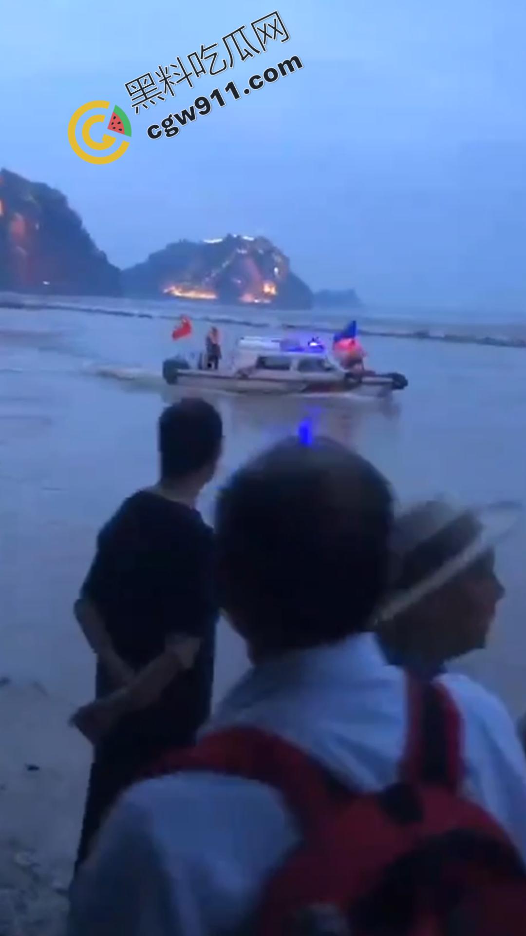 四川乐山美女跳河！ 沉迷情感漩涡无法自拔，消防员拼死营救无果，女子终被激流吞没-8