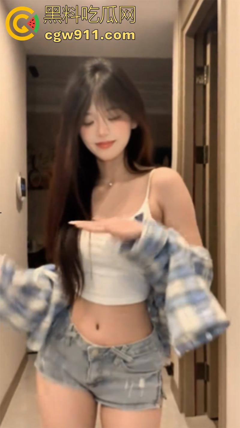 全网都在求的抖音网红【一个板栗栗】，真名司淑琪，高颜值清纯嫩妹，被金主曝光做爱视频流出！-8