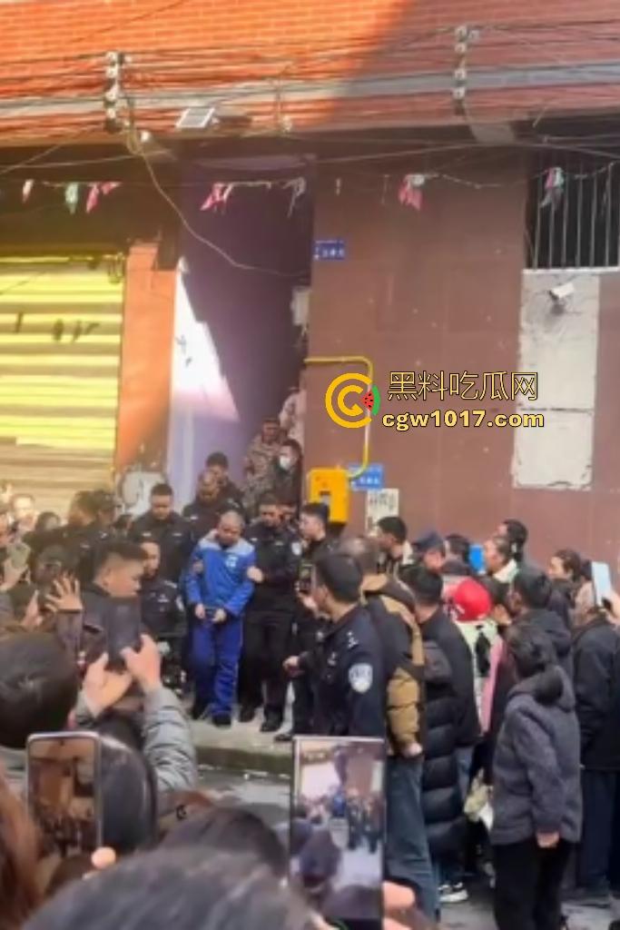 11月25日贵州习水温水偷盗140万现金的落网嫌犯指认现场，现金全数追回警方通报成功破案，不知能否还给需要的人？-4