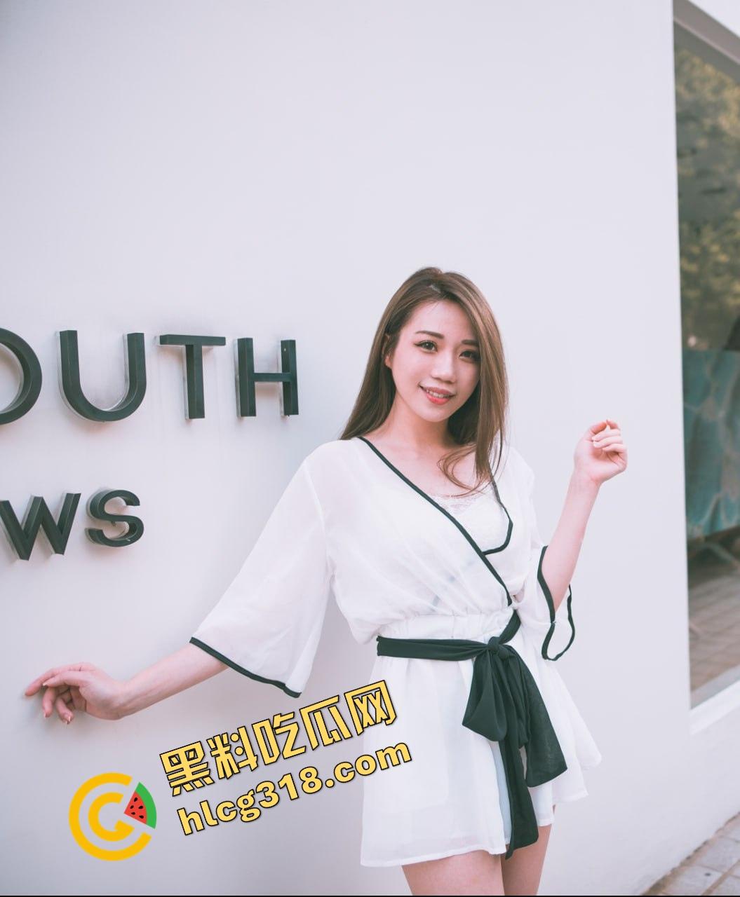 周日约炮敏感肌白丝女大『李延倩』轻揉一下就潮喷，揉两下水喷不停，比吃药还猛这怎么停下来！-8