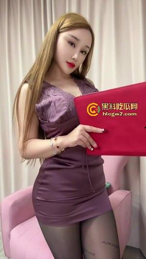 抖音尤物【困困鱼】彻底放飞!道具自慰淫叫连连,肥臀掰开骚逼特写,全网目瞪口呆!独家曝光流出!-5