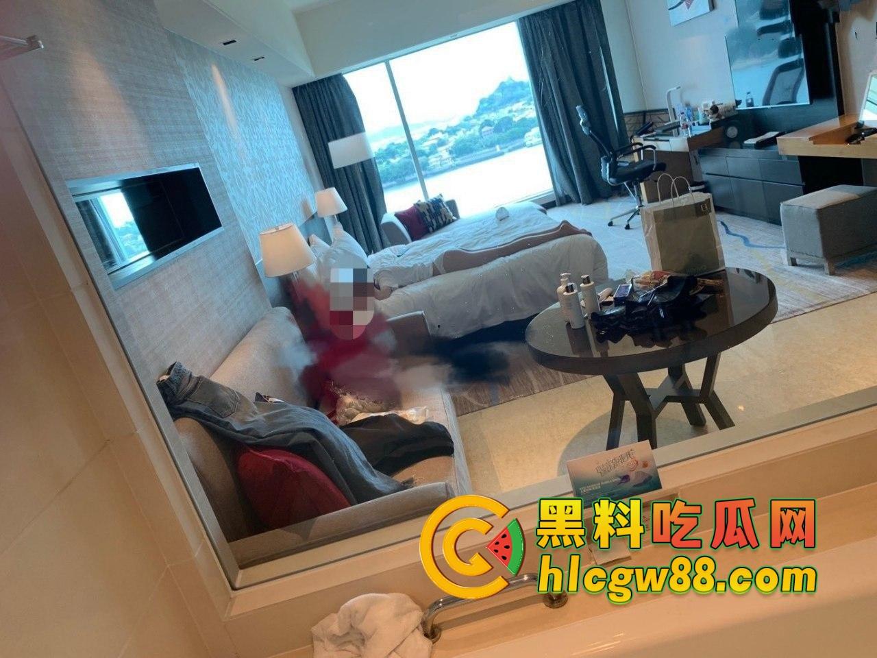 机长吃完鲍鱼不想认账？吉祥航空爆出色胆包天事件，空姐床照遭流出只因拒绝被机长白嫖！-10