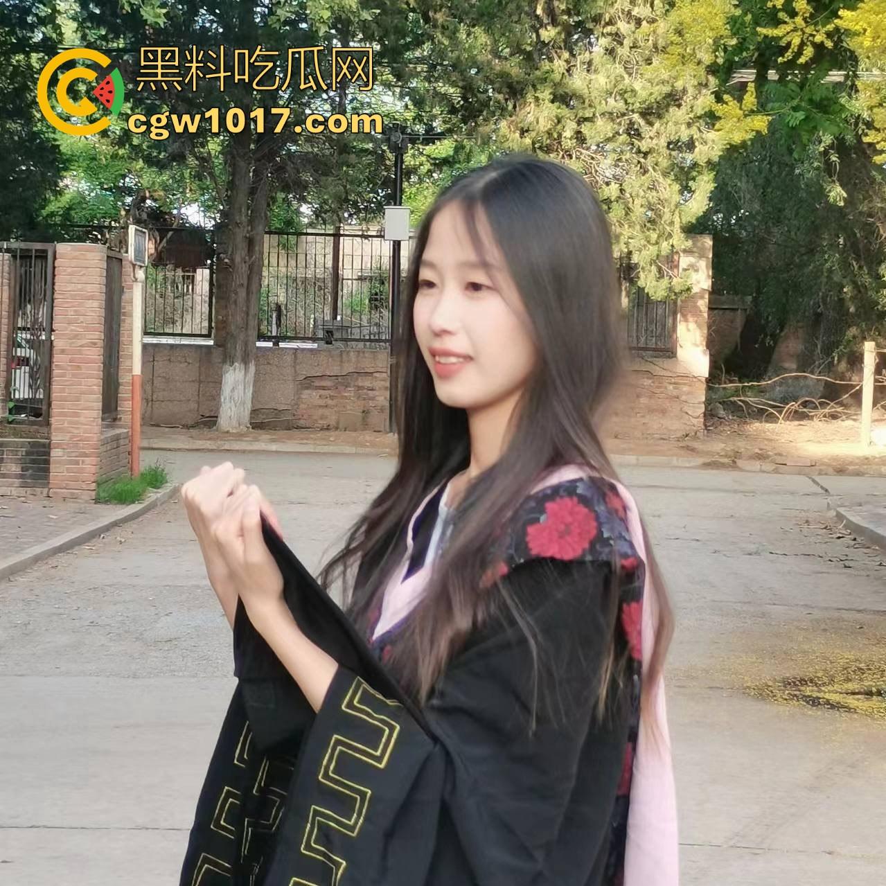 澳洲墨尔本大学清纯邻家【徐秀曼】极其淫荡反差，被学弟无套深插肥美肉鲍 ，学霸美女做爱非常淫骚！-2