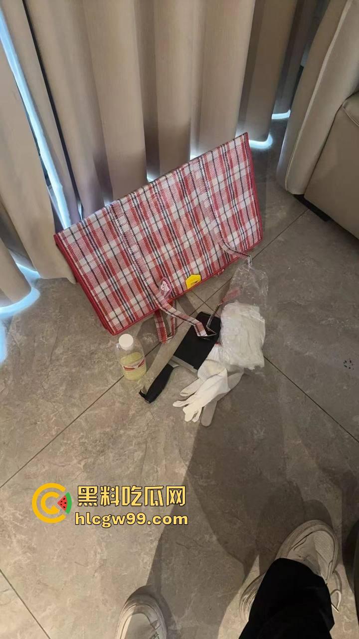 主播故事汇！渣男网红【凯蒂斯】余李，携带病毒到处约炮，致【冉潇潇】怀孕搞原地消失，PPT手撕渣男。-21