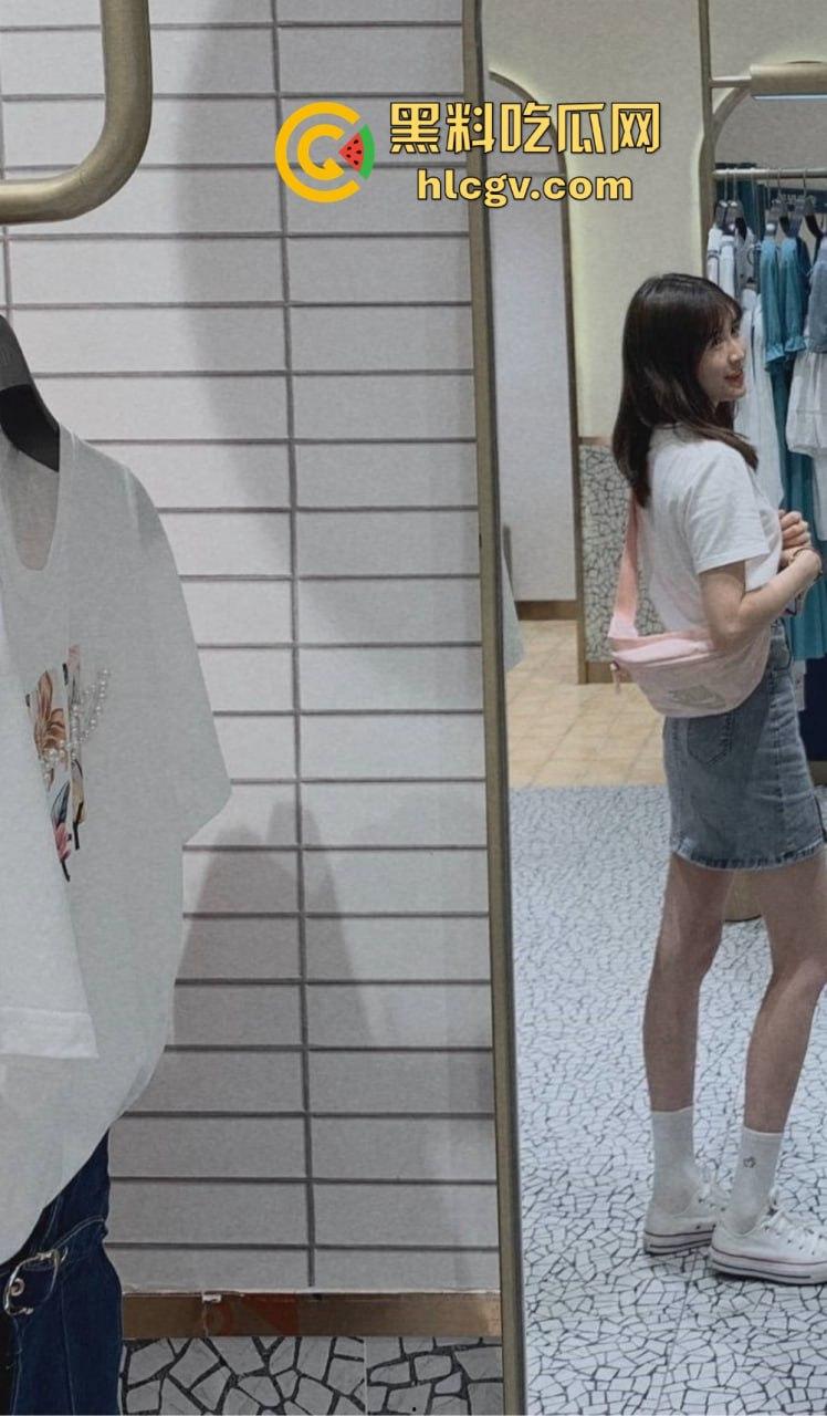 百度云惊爆富二代与极品女友啪啪视频!情侣私密日常被曝光,画面香艳十足!-2