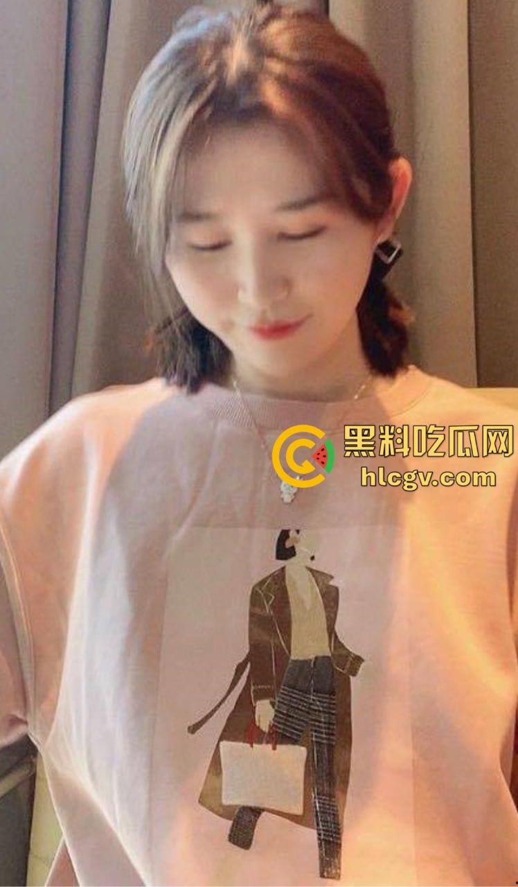 百度云惊爆富二代与极品女友啪啪视频!情侣私密日常被曝光,画面香艳十足!-5