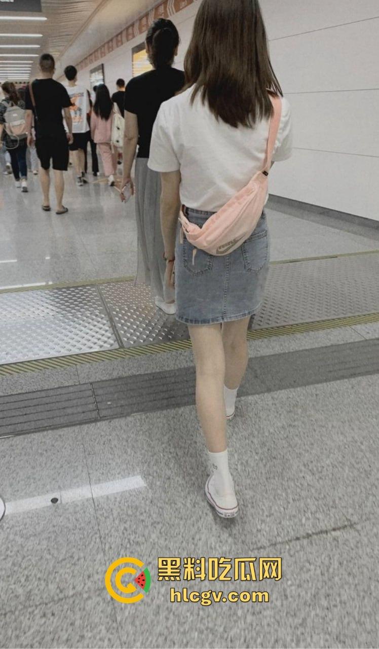 百度云惊爆富二代与极品女友啪啪视频!情侣私密日常被曝光,画面香艳十足!-15