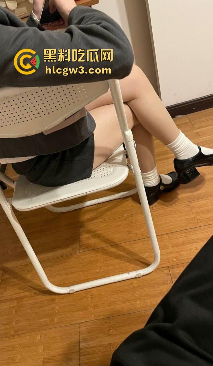 约炮大神乾隆六下江南 三天调教三个妹子,各种极品尤物让人直呼男人楷模公鸡战斗机 怎么才能学到精髓?-11