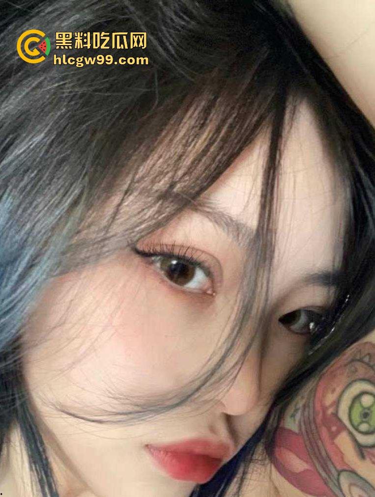 湖南高颜值反差金发母狗【李敖怡】约炮视频曝光,掐着脖子猛操白虎粉穴,内容炸裂!-3