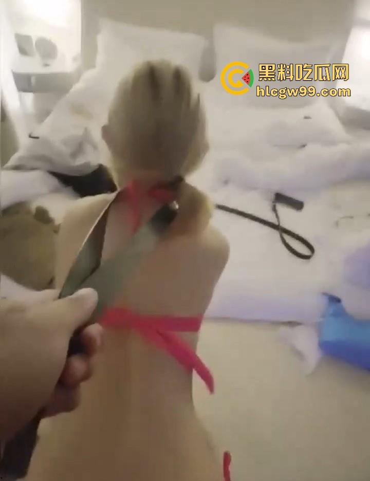 湖南高颜值反差金发母狗【李敖怡】约炮视频曝光,掐着脖子猛操白虎粉穴,内容炸裂!-4