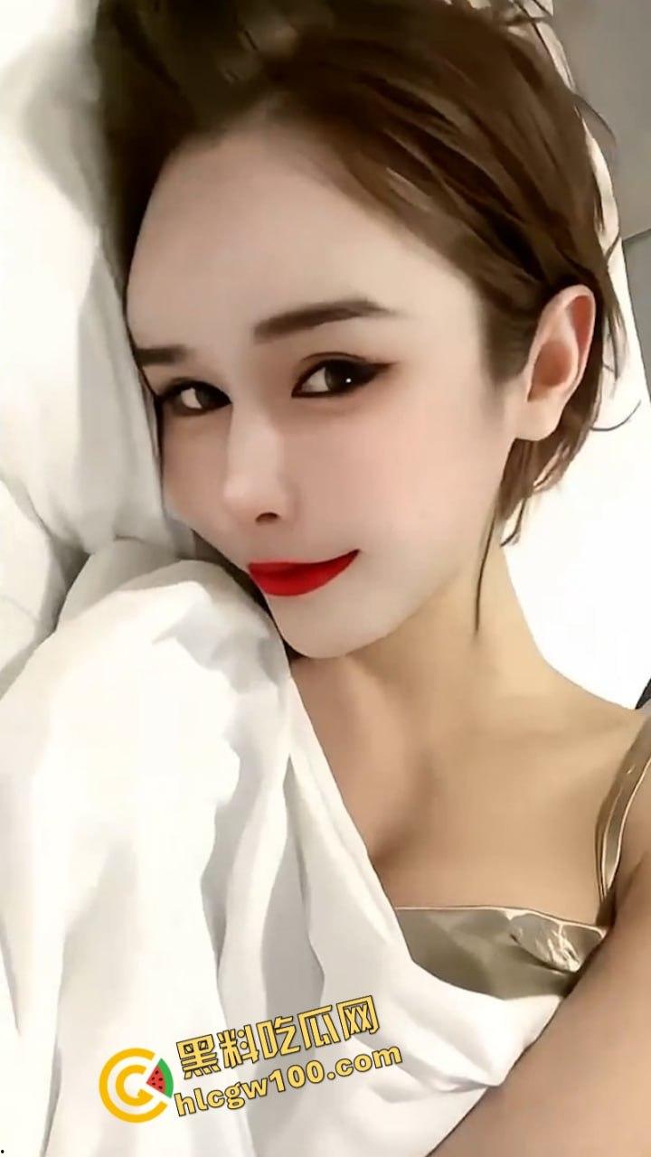 成都极品高颜值名媛范【TS安安】尺度私拍视图福利 约炮各路大屌哥 后门打开狂被草!-16