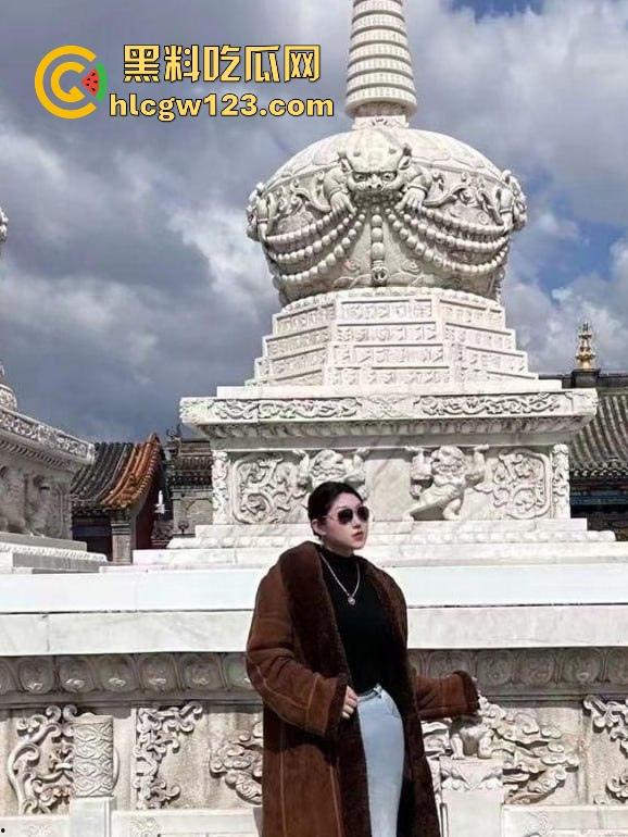 河北人民医院bbw护士【宋嘉嘉】私拍流出 巨乳肥臀 护士中的狂野尤物 用丰满征服金主！-1