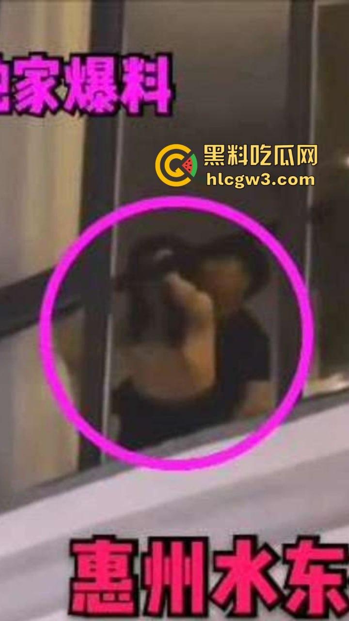 惠州朗曼酒店窗帘不拉直接开干 情侣奶子贴玻璃后入猛操,楼下一群吃瓜群众围观姿势秀到飞起!-1