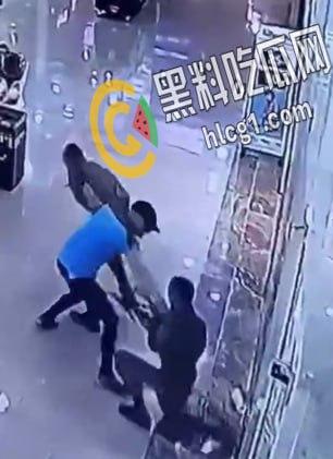 巴勒斯坦男子 在以色列北布城市卡梅尔的商场中行刺两名以色列士兵 随后被步枪扫射打死-1