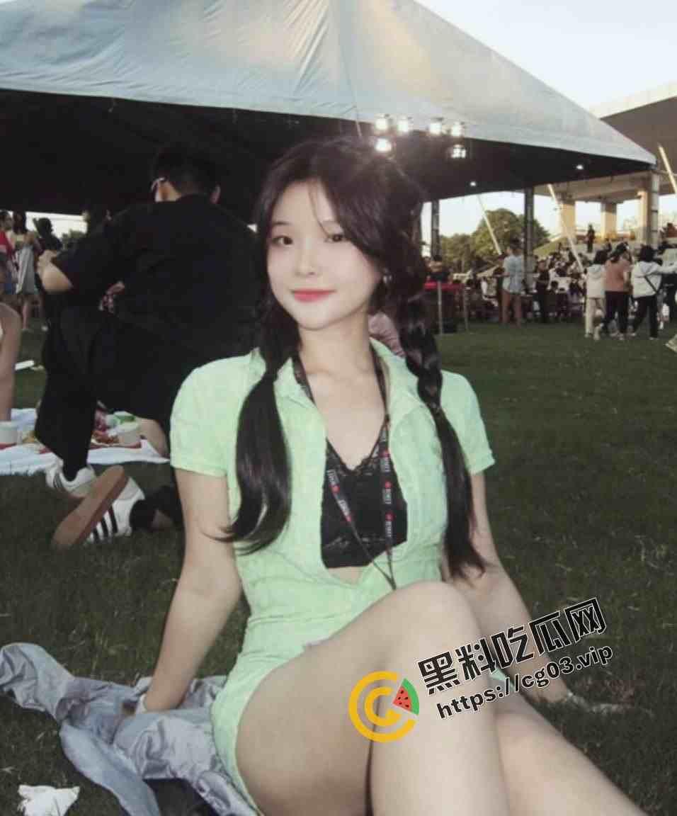 嫩！韩国留美大学生 宅男女神【Emil】自慰视频流出  电竞小妹就是嫩啊-4