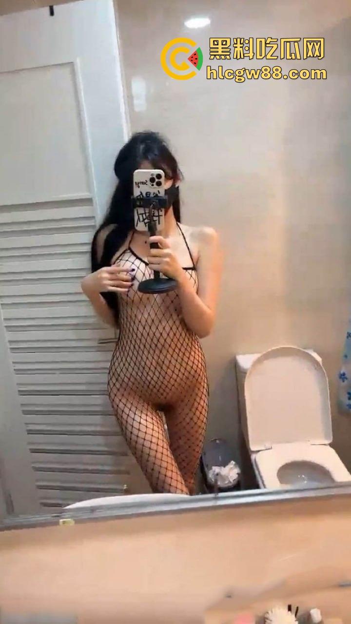 38w粉抖音女神【暖儿】渔网装裹长腿，擦边玩成艺术，抖音封号急坏了，不让露逼咋钓凯子！-7