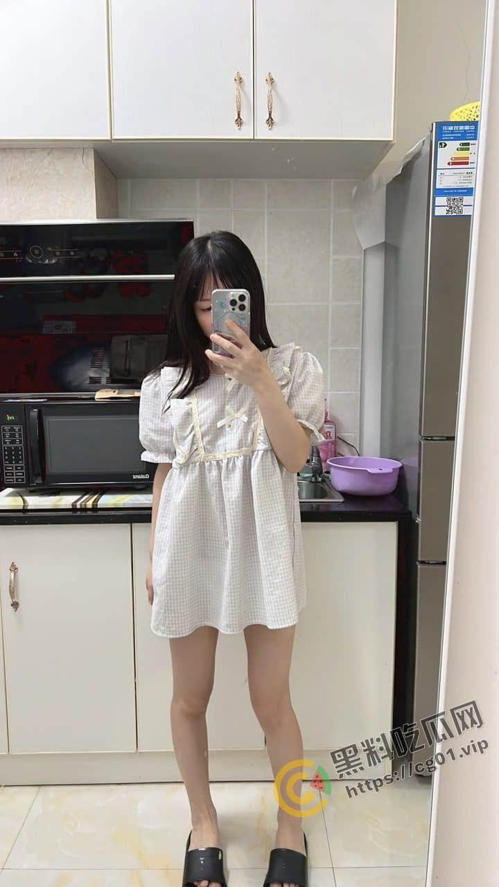 抖音 记录美好生活  #晓晓可可爱 一个有着自拍癖的猪猪女孩-12