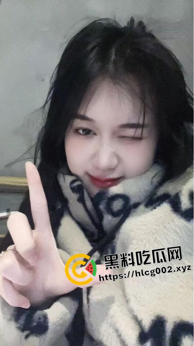 哈尔滨00后反差婊【王梓栖】实名曝光异地恋期间偷吃还录像  蕾丝眼罩情趣play 不愧是玩剧本杀的-9