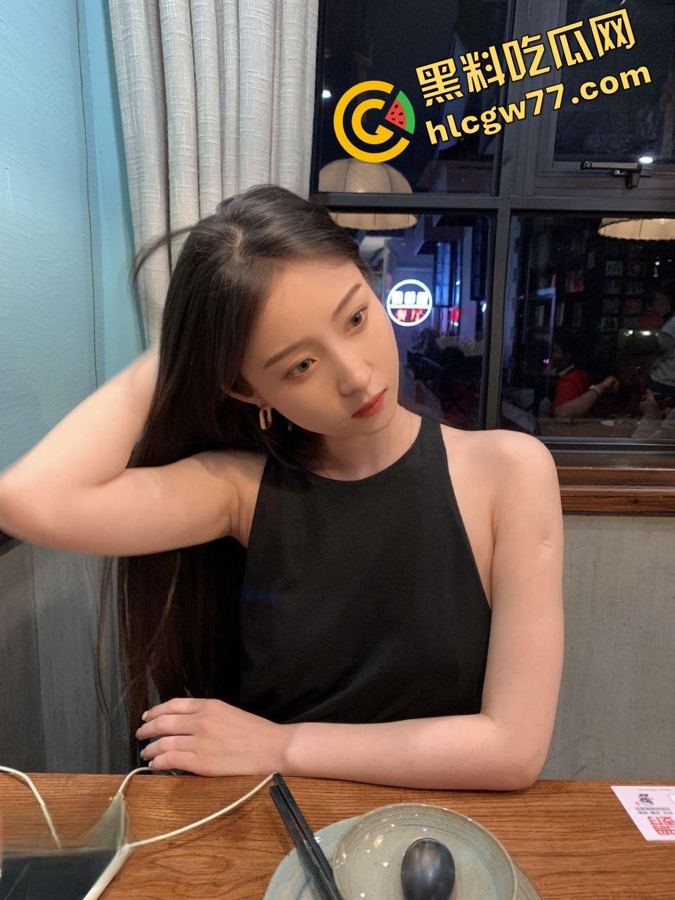 杭城艺术学院高颜值女大学生【蒲悦蓝】从白裙学妹到富二代的性奴肉狗,被PUA调教成掰逼求操的反差骚货!-5