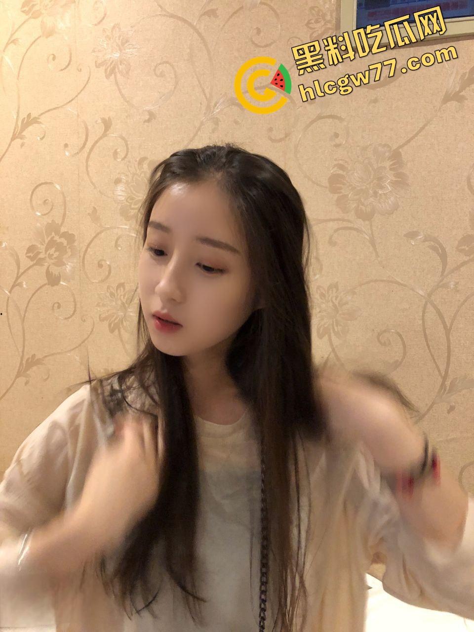 杭城艺术学院高颜值女大学生【蒲悦蓝】从白裙学妹到富二代的性奴肉狗,被PUA调教成掰逼求操的反差骚货!-6