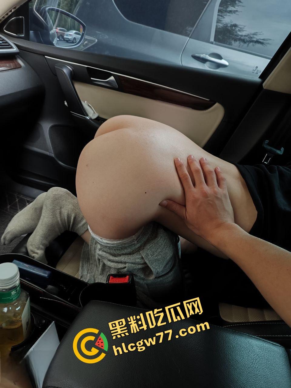 杭城艺术学院高颜值女大学生【蒲悦蓝】从白裙学妹到富二代的性奴肉狗,被PUA调教成掰逼求操的反差骚货!-14