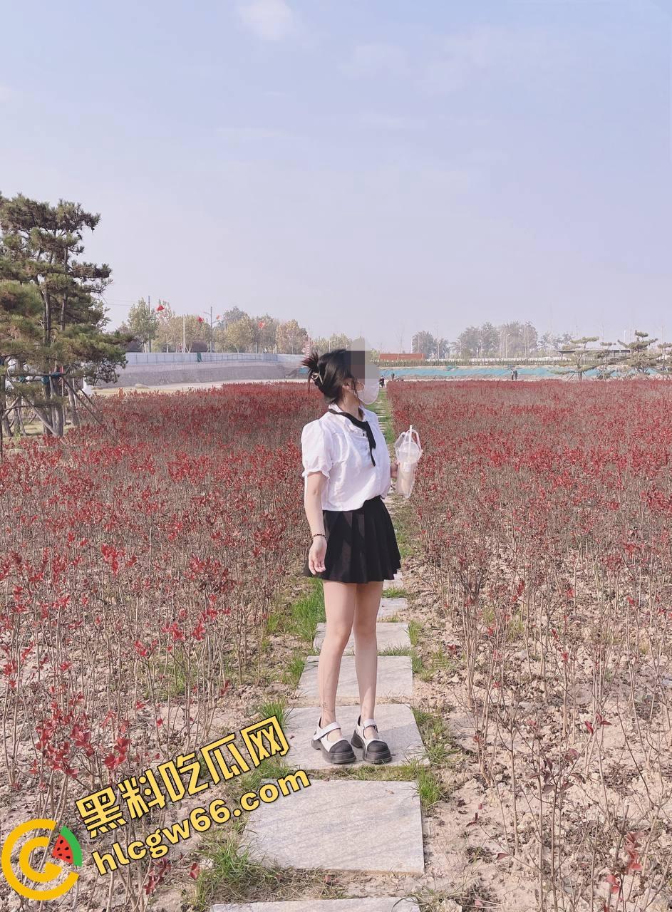 海角28岁教师姐姐淫路曝光!弟弟苦追终操大屁股姐,半推半就插进去,三年性瘾喷发射满臀!-19