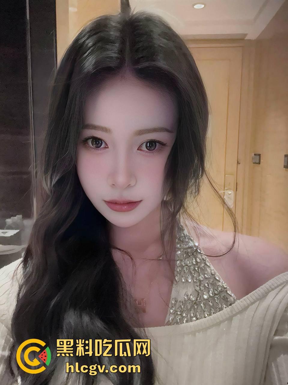 上海绿奴自爆极品骚妻!丝袜长腿撩到极致在线求单男!主动掰开骚穴邀单男干到爽!-22