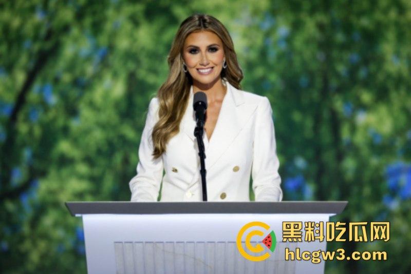 川普就位 情妇上位！40岁美女律师阿丽娜·哈巴被美国新任总统特朗普提名担任总统顾问-1