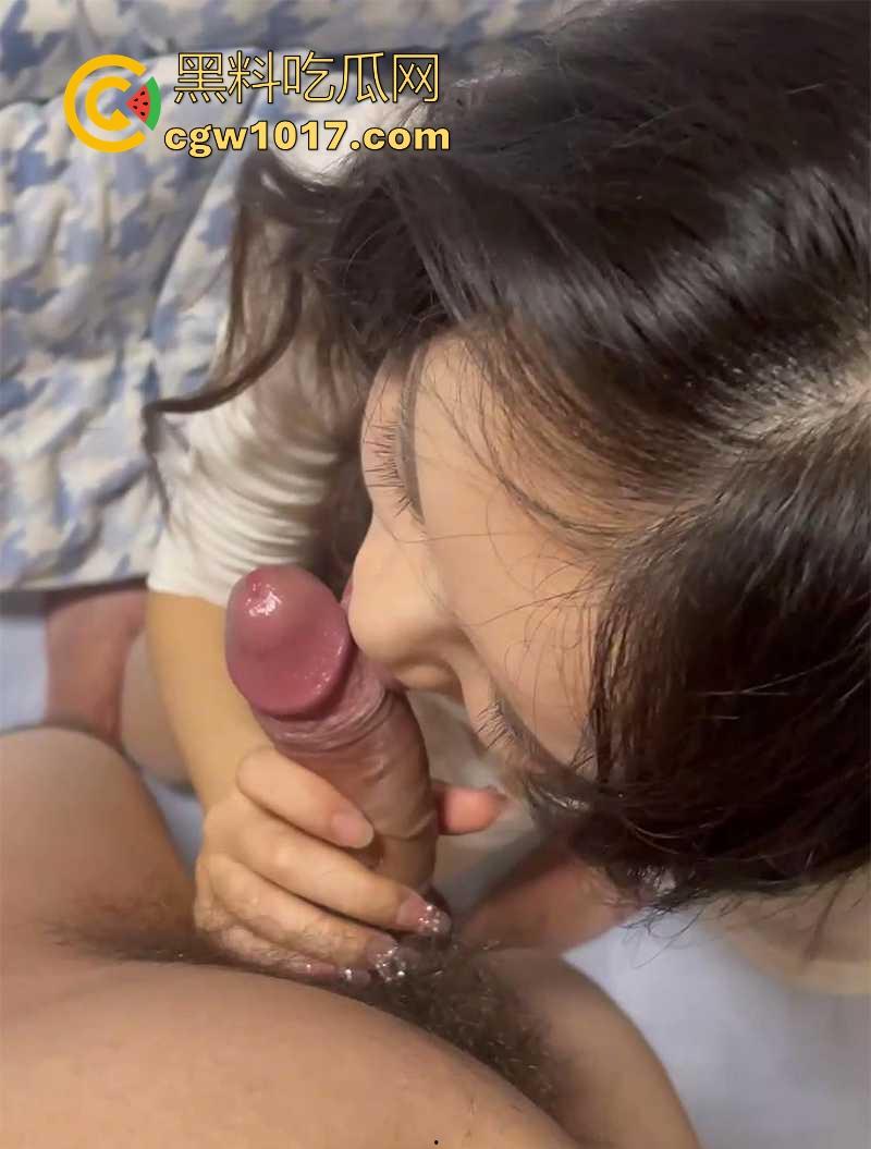 泡良大神【弥川】国家一级打桩运动员约操高颜女主播,翘臀尤物含住肉棒猛吸不放,穿蝴蝶开档淫裤,被无套狂猛打桩!-5