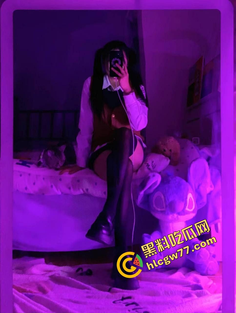 河北艺校女大学生【王丽丽】酒店调教片流出,狗链无套爆操全来了,这小母狗骚得离谱!-4