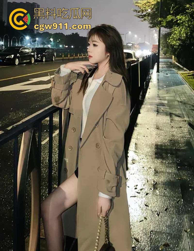 华中科技大学清纯学霸【刘思思】不雅视频流出,和男友玩捆绑调教,脸穴同框超反差,完全没有女学霸的样子!-1