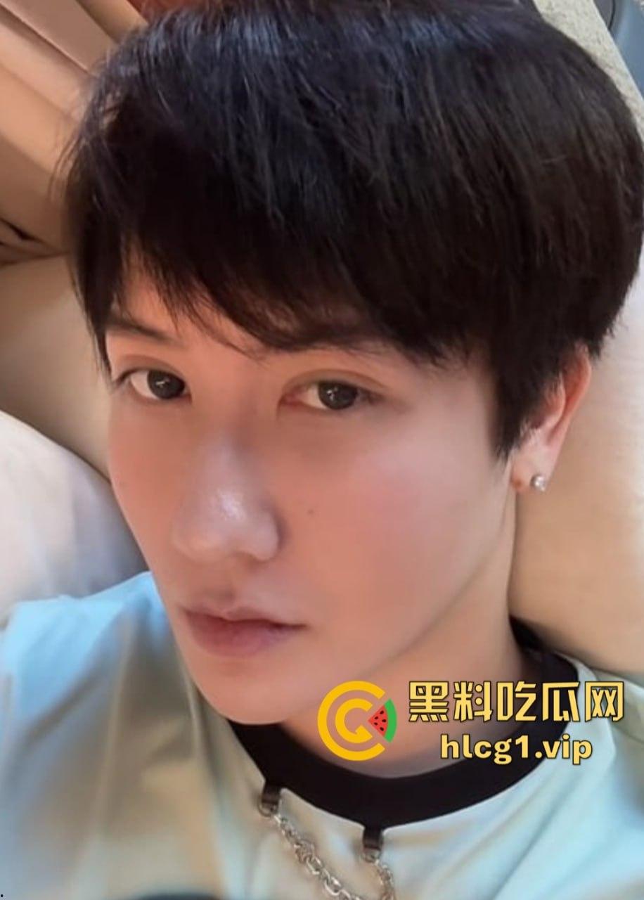 网红蛇精男刘梓晨热搜酒店激情视频曝光,与美女比拼叫床,塌房事件真相大白!-10