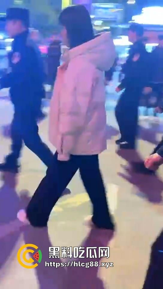 吉利惊现女学生杀人事件！男的猥亵未遂遭女学生反杀，直接抛尸河中，这女学生是真的猛呀。-12