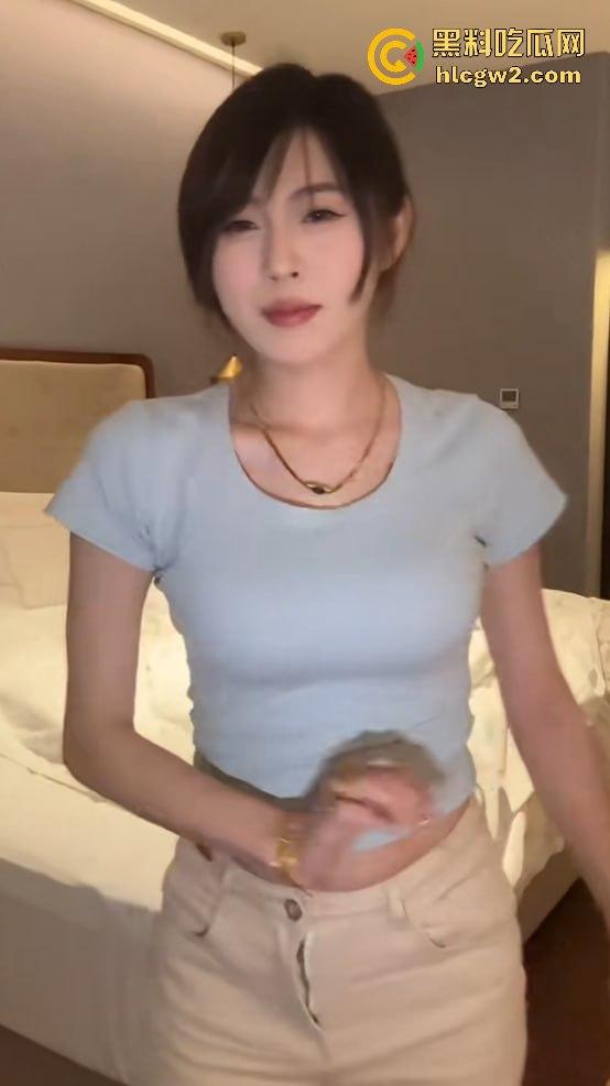 快手抖音网红【嫂子】被灌醉强上!视频流出,欲拒还迎的表情看得人撩人至极!独家爆料!-3