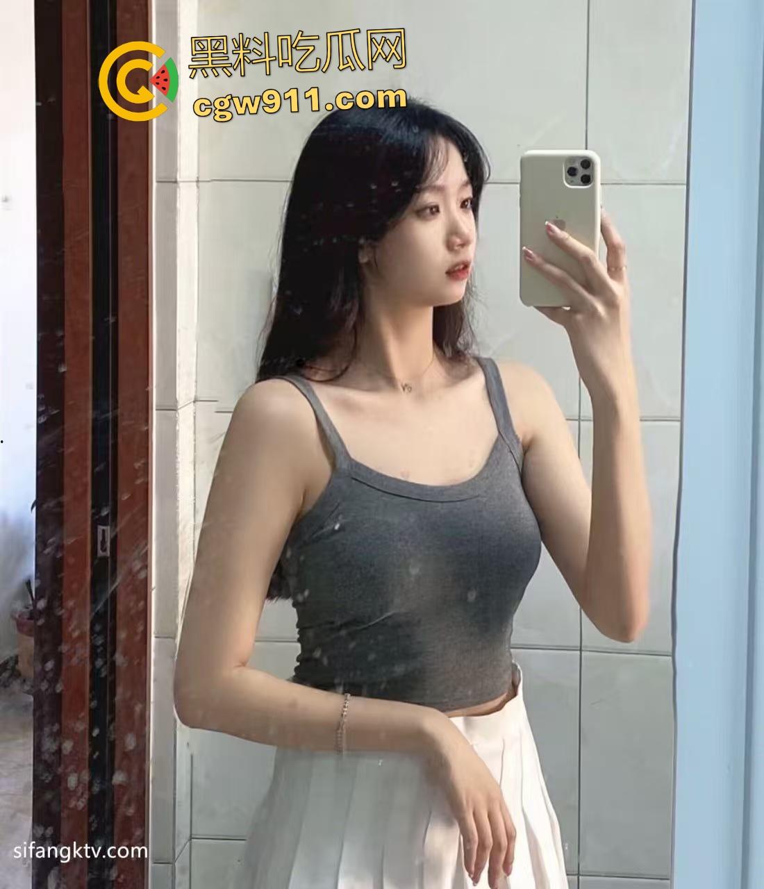 贵州师范大学【唐娜军】被金主调教成贱狗，大学嫩逼被操到出浆，口交吸魂爽到爆，从没这么爽过！-1