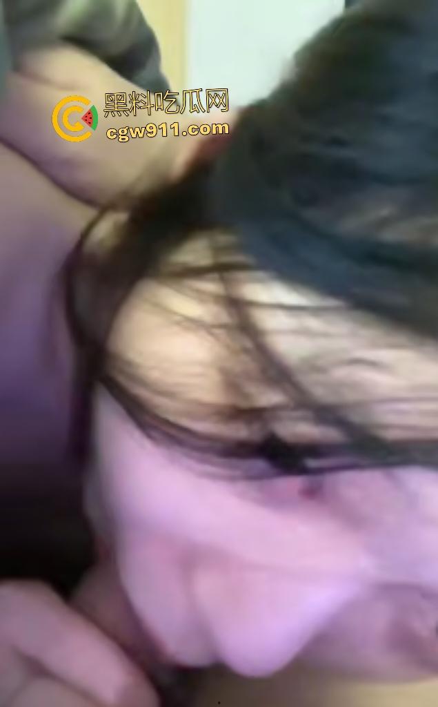 贵州师范大学【唐娜军】被金主调教成贱狗，大学嫩逼被操到出浆，口交吸魂爽到爆，从没这么爽过！-4