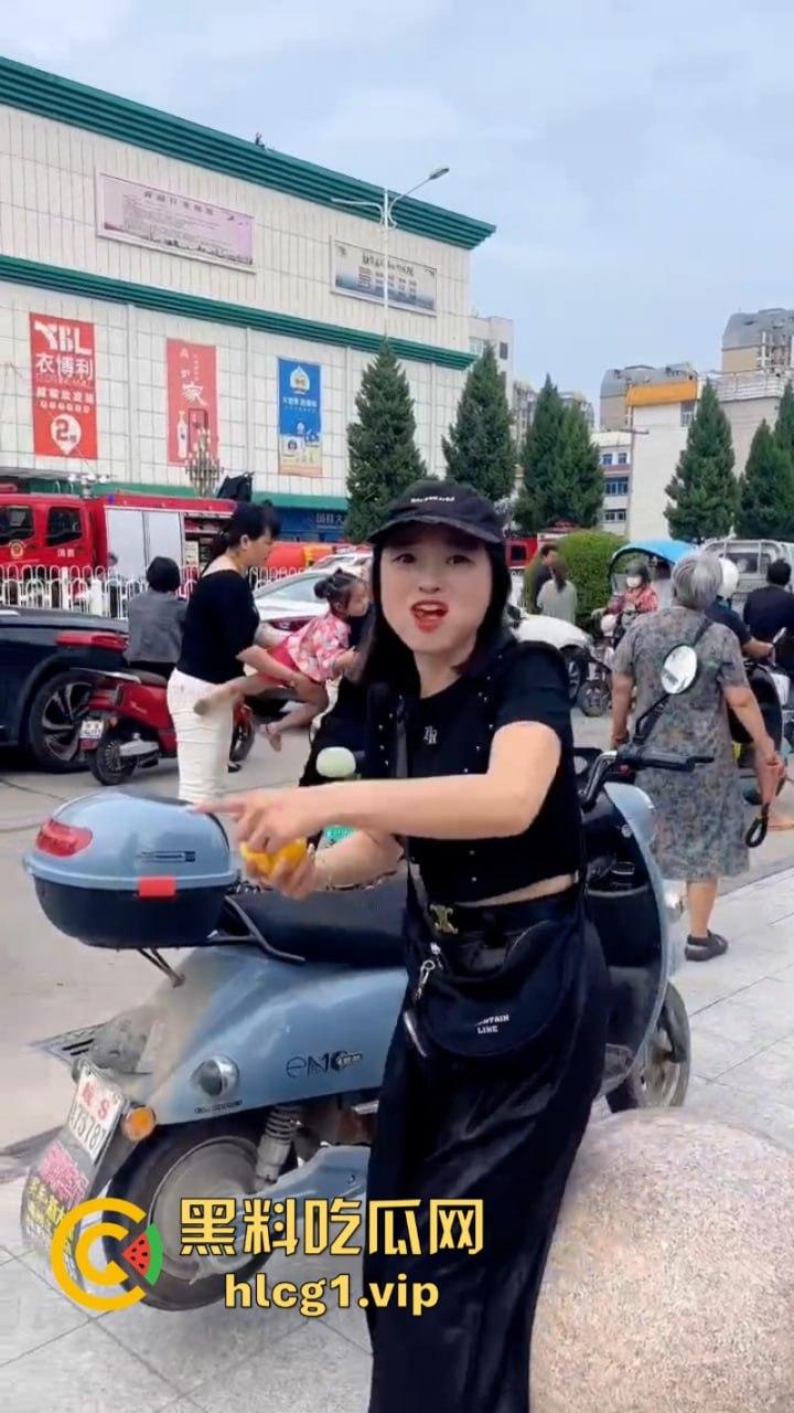 美女有什么烦恼呢!安徽亳州谯城区人民路盖盛祥 一美女想不开跳楼!-2