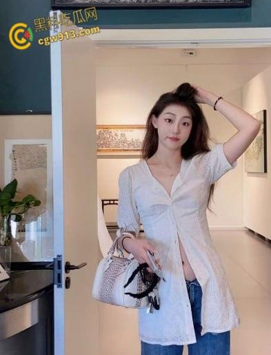 兰州博文科技学院【涵欣瑶】,娇小害羞脾气超好,任由摆布高难度倒立吃鸡,各种姿势抽插爆操,按头深喉射精 !-1