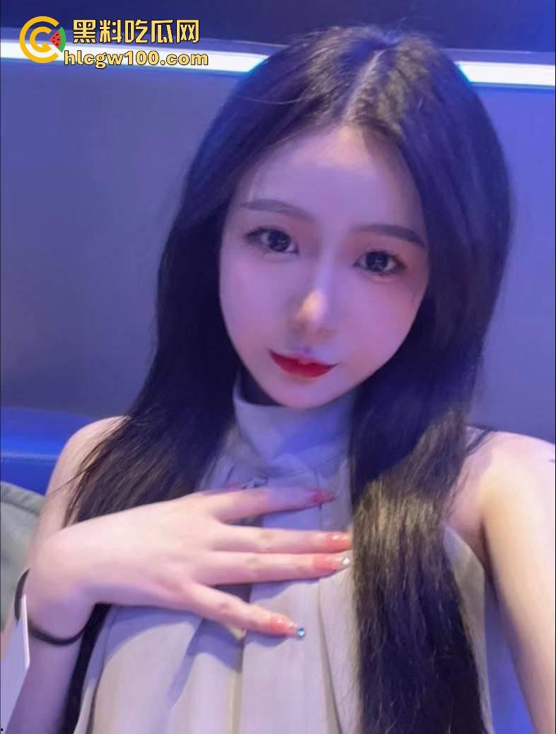 小伙久旱逢甘霖,半年库存喷成双线一朝爆发,跟他喵高压水枪一样,射精分叉喷到女友睁不开眼,这量太猛了别射了!-5