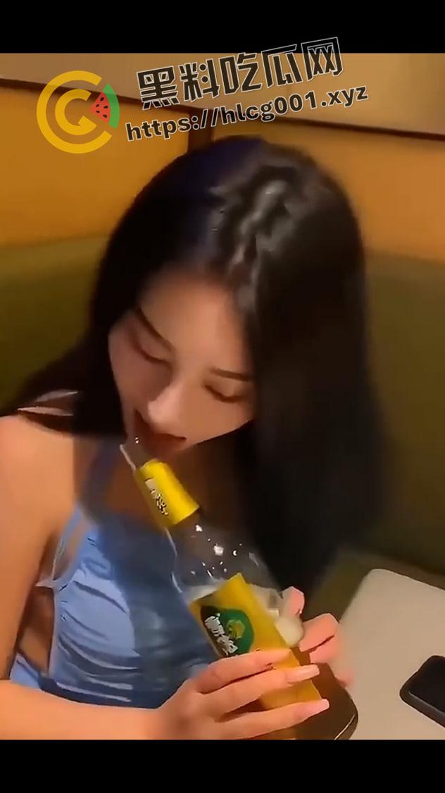 推特烧鸡下岗再就业！开盒【李嘉欣】屁股翘的能把人魂都夹出来 满分烧鸡-9