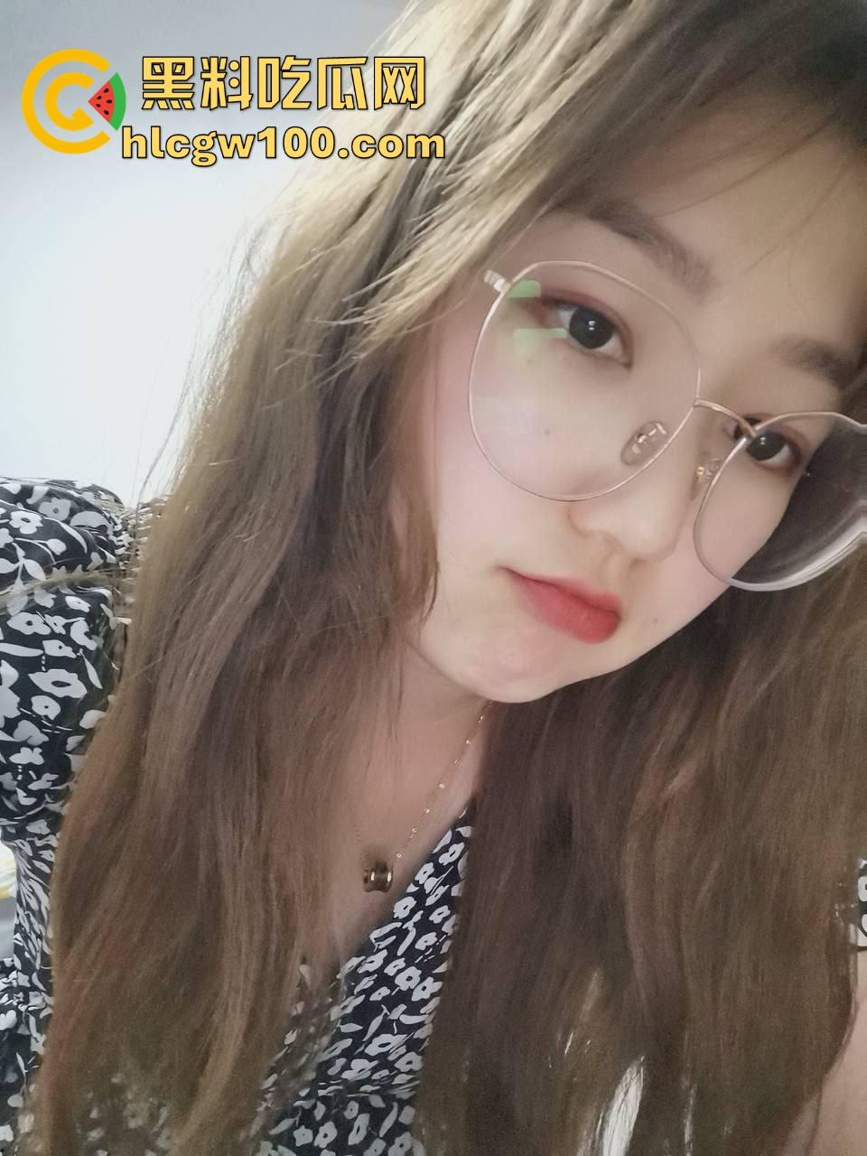 学生下课激情上演楼道口爆,下课十分钟都不放过,楼道口活展示1分钟搞定,剩下时间还能谈情说爱!-4