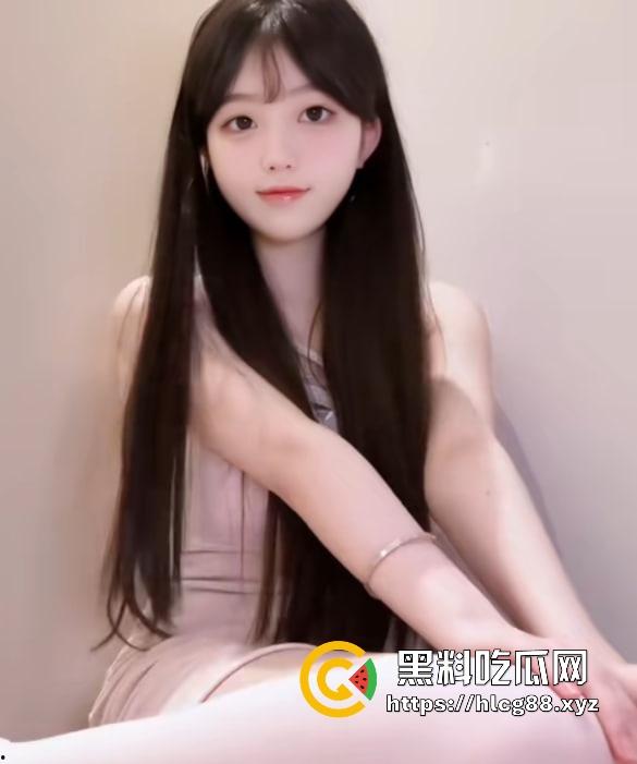 抖音280万粉清纯女神【天降之雯】最新一弹,露脸抖奶喷水湿床,绝美反差婊把舔狗耍得团团转!-12