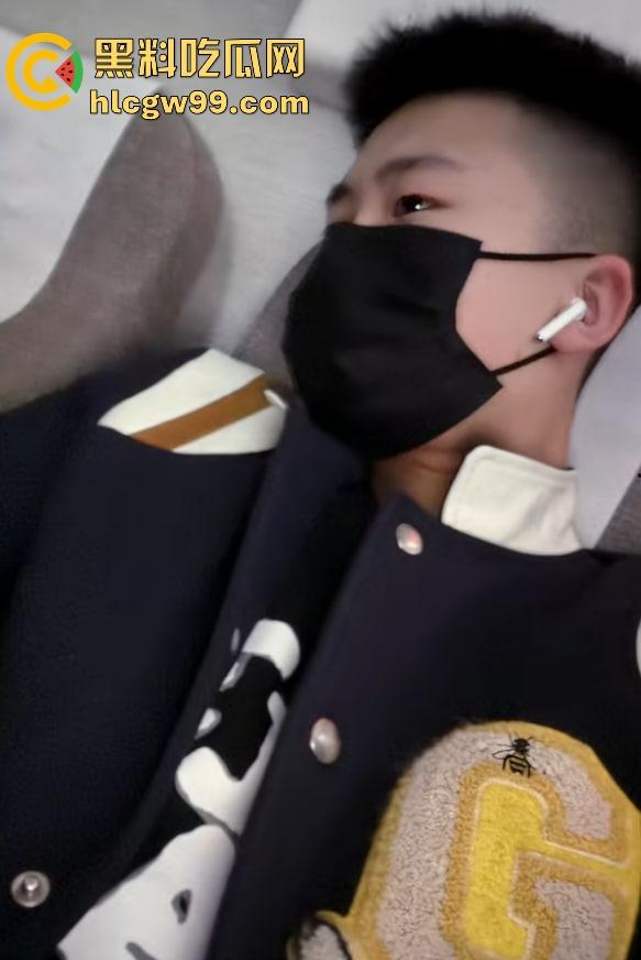 10后台球天才【夏浩然】跟大奶女裁判【然然】房间打台球,场上挥杆不忘场下大力高杆吸库, 一夜激战录音曝光!-14