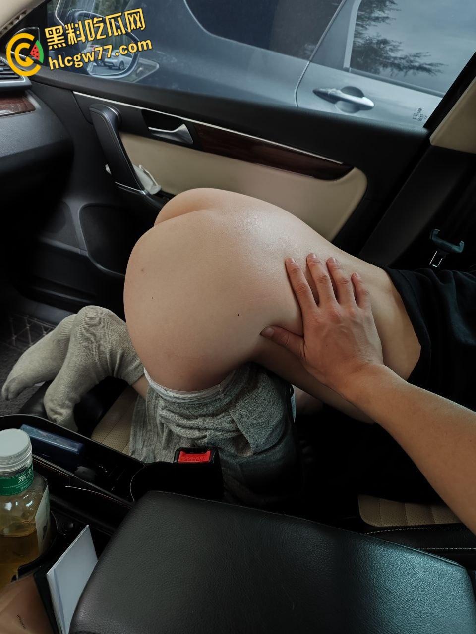 杭州高颜值反差少妇【施芮雯】，长腿尤物露脸淫荡，口活后入引爆极致狂欢！-6