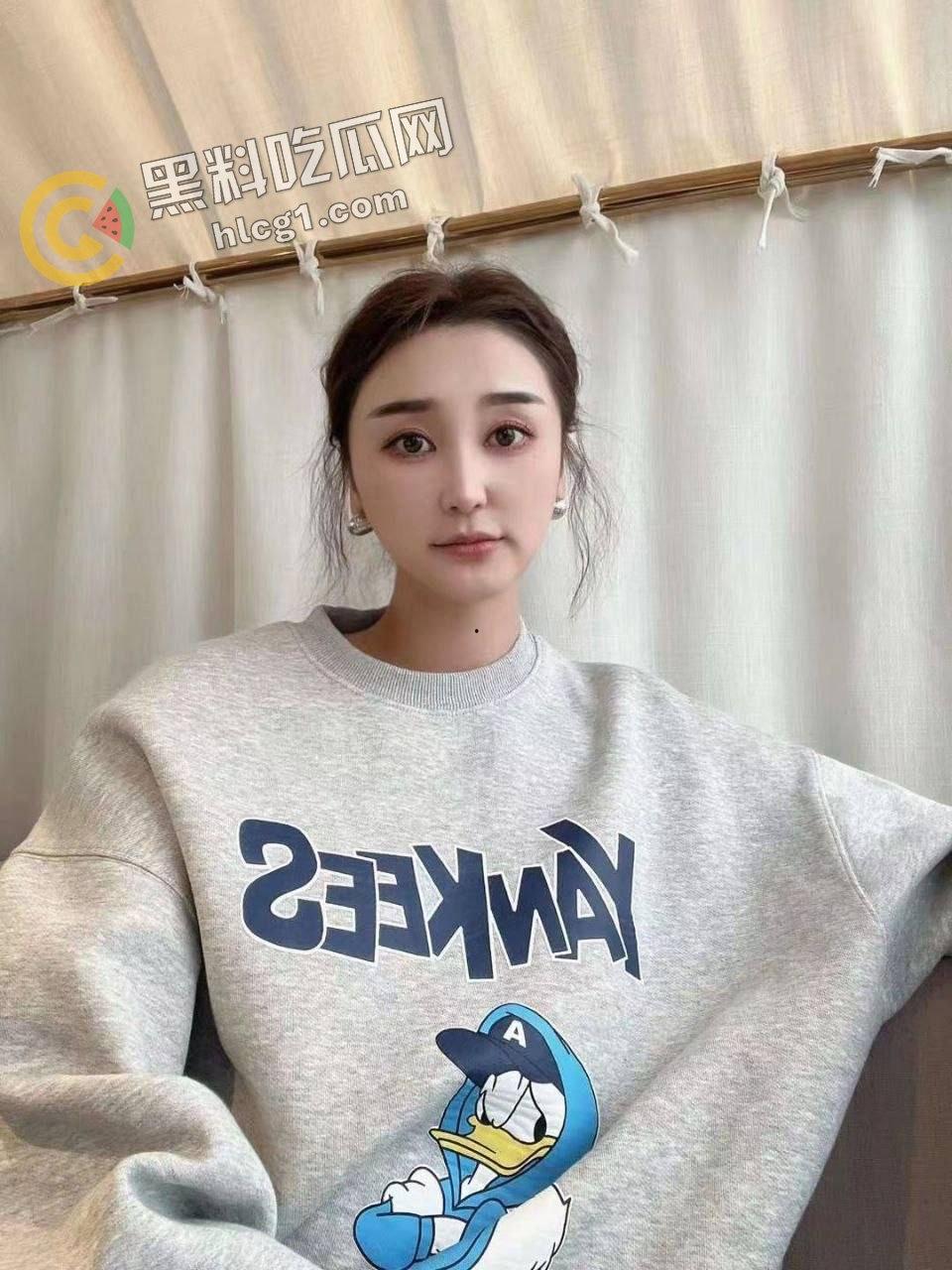 绍兴富婆“李娇”与小白脸男奴私密视频曝光!脚下纵情,奢华爱情游戏惹争议!-1