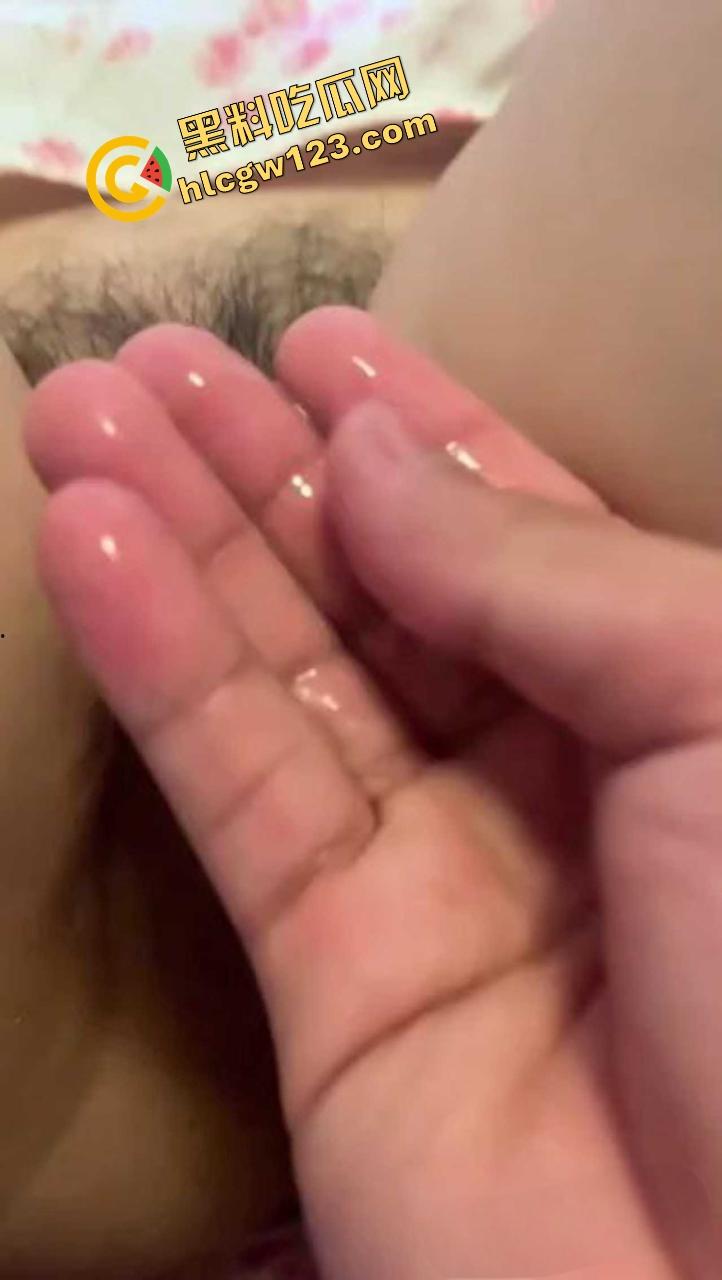 岳母端午串门趁闺女上班勾引女婿大屌狂插,骚逼夹得鸡巴冒火星无套爆射子宫,嫩奶巨乳舔到爽断魂!-10