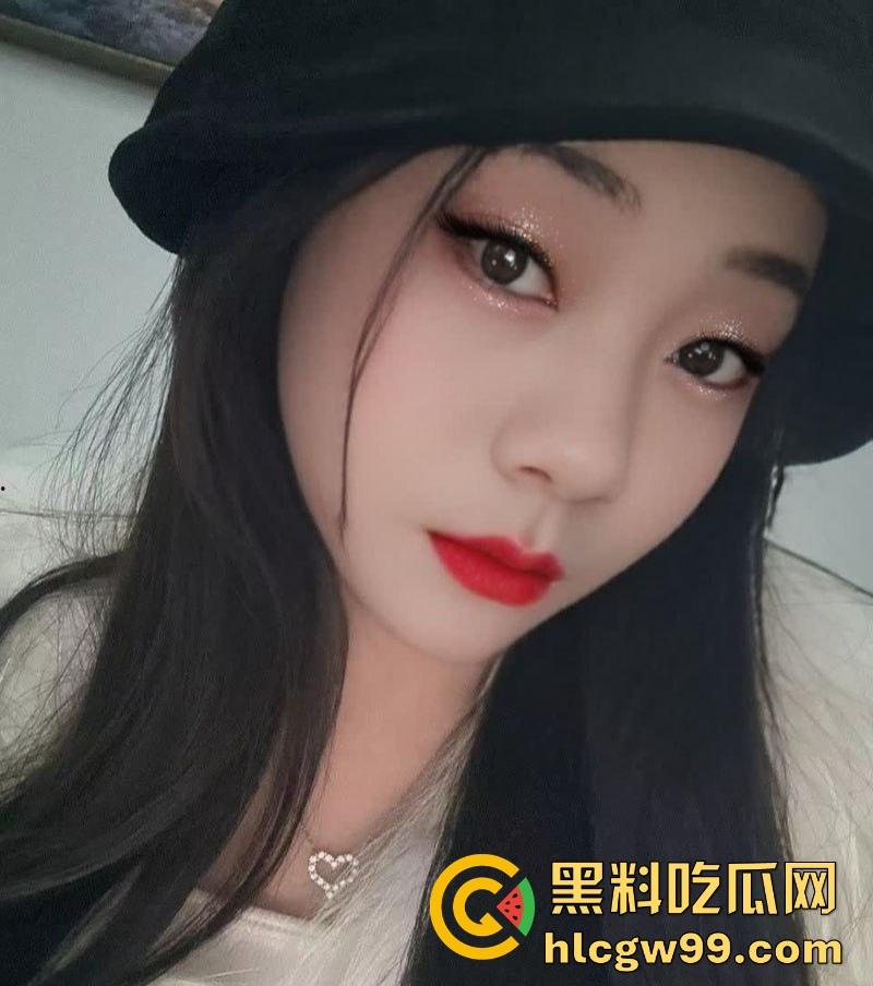 山东潍坊少妇快手网红【郑丹丹的丹】情人节约炮视频流出，姨妈期都要干，还不许炮友录像！-15